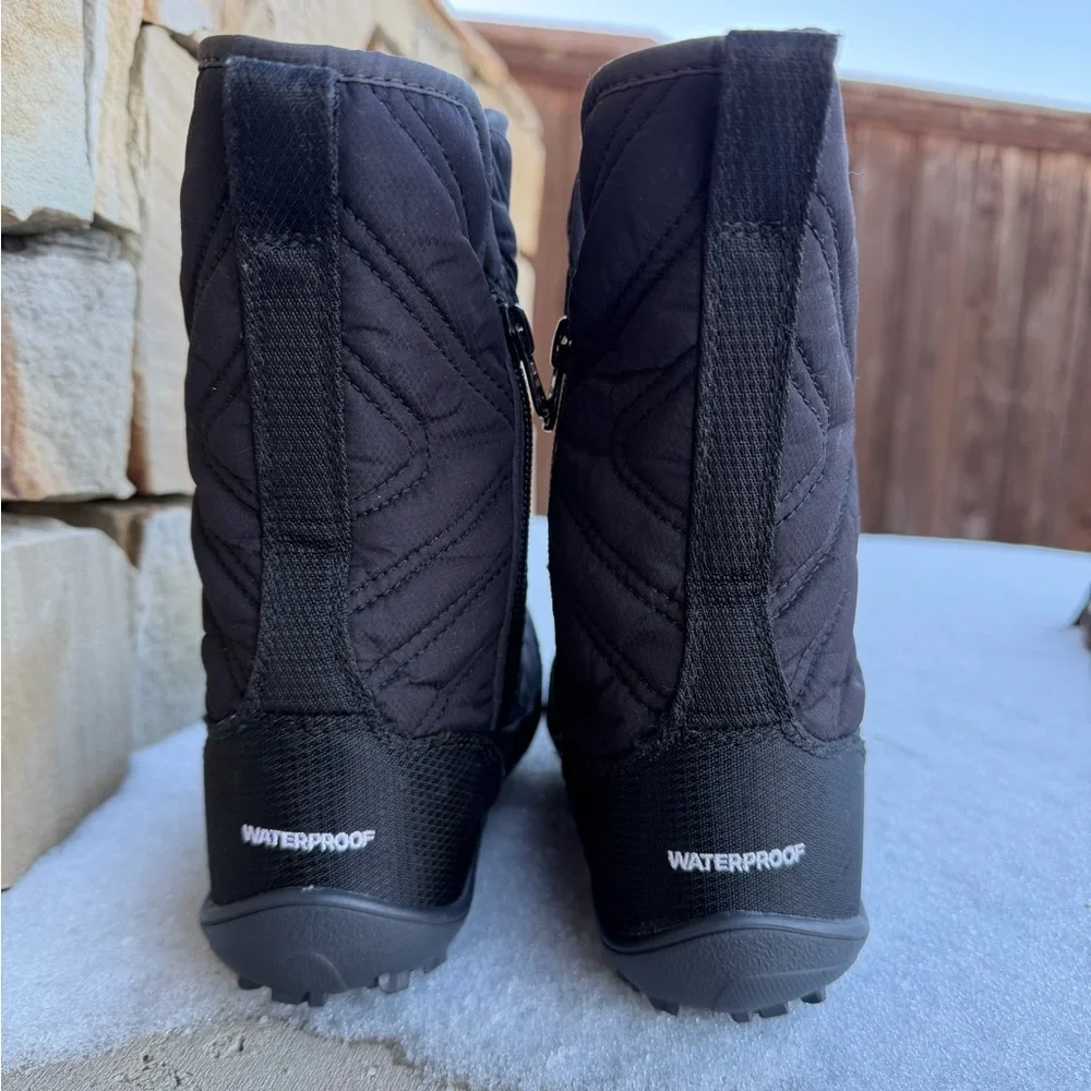 Columbia Minx Black Quilted Snow Rain Winter Boots Omni Heat water proof Sz-1. U